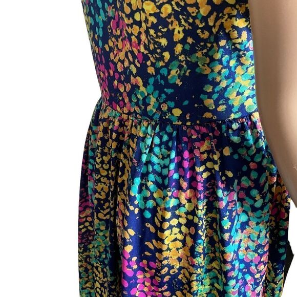 Bebop Wrap Look Dress In A Vibrant Print Sleeveless Size L - Picture 12 of 16